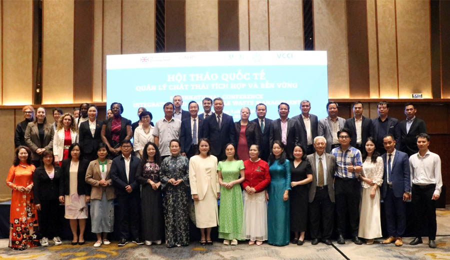 Hội[-]thảo[-]quốc[-]tế[-]&ldquo;Quản[-]l&yacute;[-]chất[-]thải[-]t&iacute;ch[-]hợp[-]v&agrave;[-]bền[-]vững&rdquo;[-]tổ[-]chức[-]tại[-]Đ&agrave;[-]Nẵng